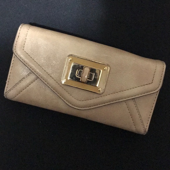 Free ALDO WALLET - Picture 1 of 6